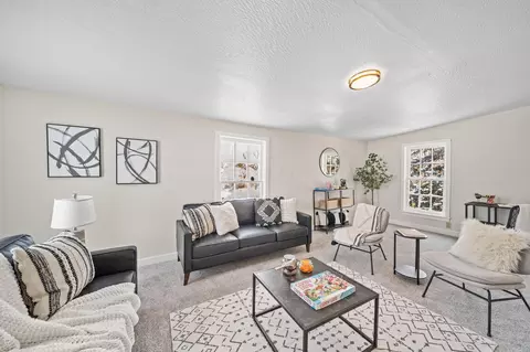 Living - 230 W Columbus St, Mount Sterling, OH 43143 photo 7 of 7