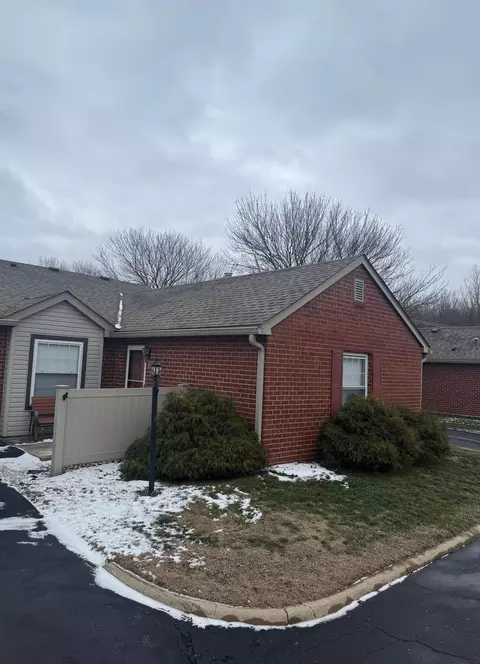 1174 Creekview Ct #9-1174, Lancaster, OH 43130