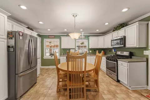 93 N Utah Ave, Newark, OH 43055