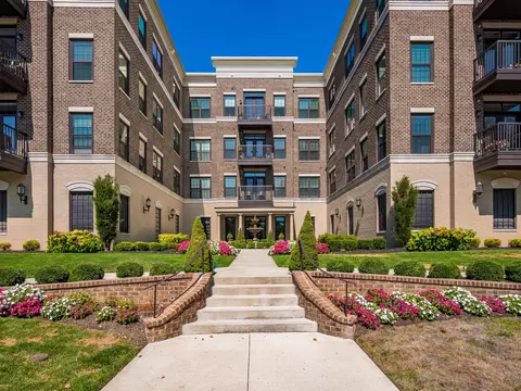 1670 E Broad #206, Columbus, OH 43203