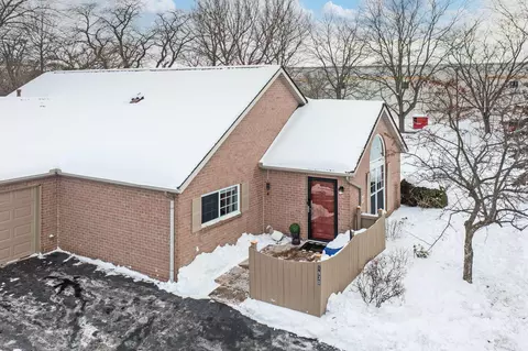 Exterior - 1930 Farmbrook Cir S, Grove City, OH 43123 photo 5 of 5