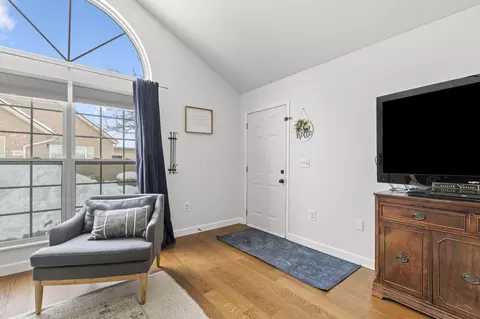 Entry Way - 1930 Farmbrook Cir S, Grove City, OH 43123 photo 1 of 1
