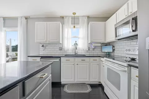 1534 Geranium Dr, Lewis Center, OH 43035