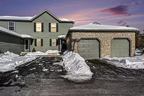 5886 Blendon Place Dr, Columbus, OH 43230