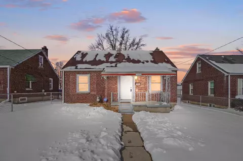 1740 Old Leonard Ave, Columbus, OH 43219