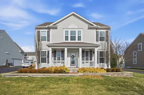 1426 Scotsman Dr, Grove City, OH 43123