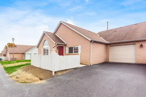 2464 Meadow Glade Dr, Hilliard, OH 43026