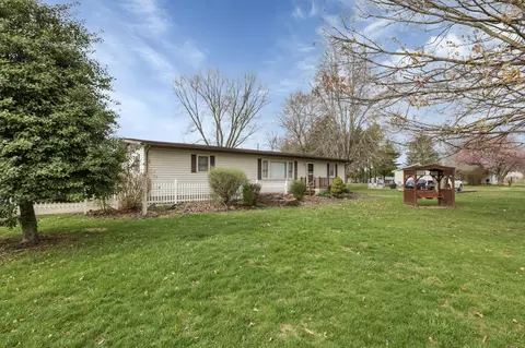 18132 Claypool Rd, Newark, OH 43056