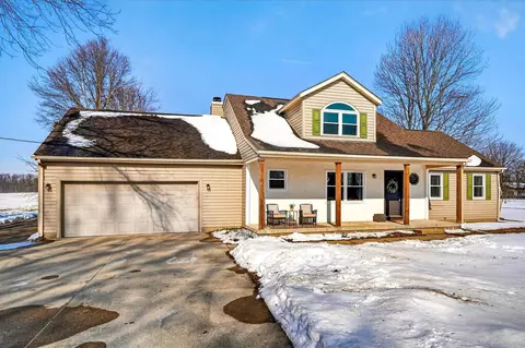 9724 Palmer Rd NW, Pataskala, OH 43062