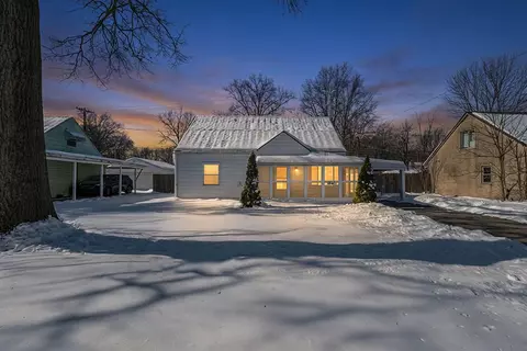 845 Exeter Rd, Columbus, OH 43213