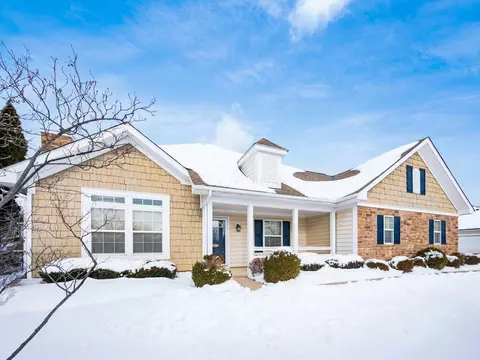 4492 Newport Loop E, Grove City, OH 43123