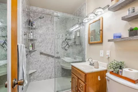 Bath - 7618 Stout Rd, Circleville, OH 43113 photo 5 of 5