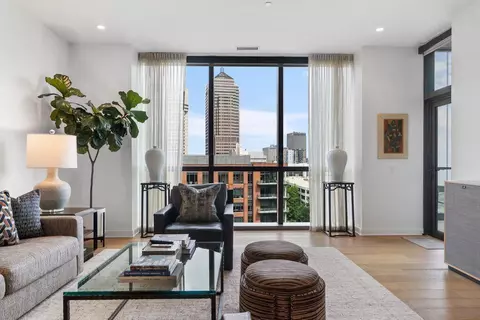 225 John H Mcconnell Blvd #605, Columbus, OH 43215