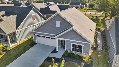 6607 Riverrun Ln, Delaware, OH 43015