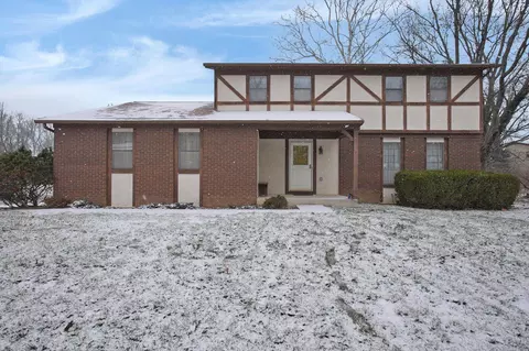 7010 Rockwoods Pl, Worthington, OH 43085