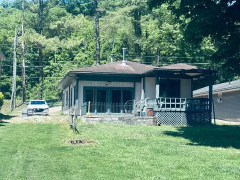 1500 S Riverview Rd, Stockport, OH 43787