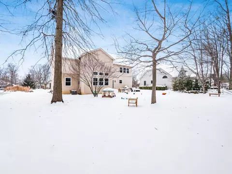 Exterior - 974 Wake Dr, Westerville, OH 43082 photo 5 of 10