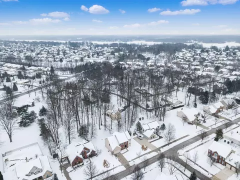 View/Area - 974 Wake Dr, Westerville, OH 43082 photo 6 of 10