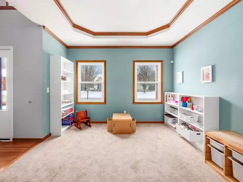 Living - 974 Wake Dr, Westerville, OH 43082 photo 1 of 10