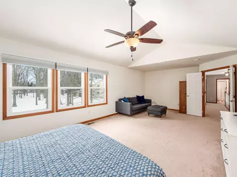 Bedroom - 974 Wake Dr, Westerville, OH 43082 photo 4 of 10