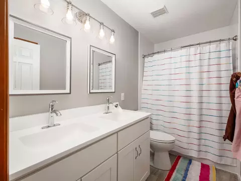 Bath - 974 Wake Dr, Westerville, OH 43082 photo 5 of 5