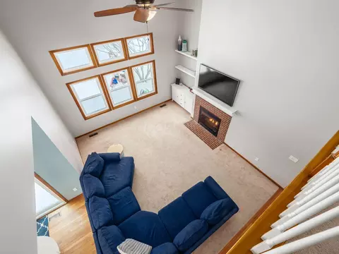 Living - 974 Wake Dr, Westerville, OH 43082 photo 10 of 10