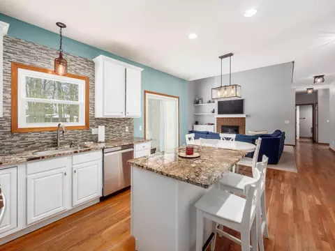Kitchen - 974 Wake Dr, Westerville, OH 43082 photo 4 of 5