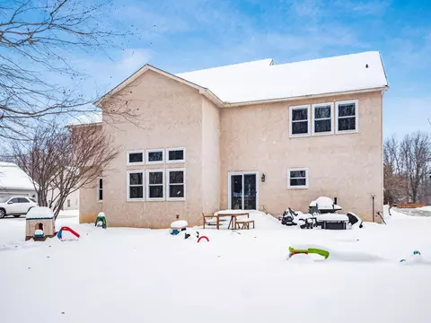Exterior - 974 Wake Dr, Westerville, OH 43082 photo 7 of 10