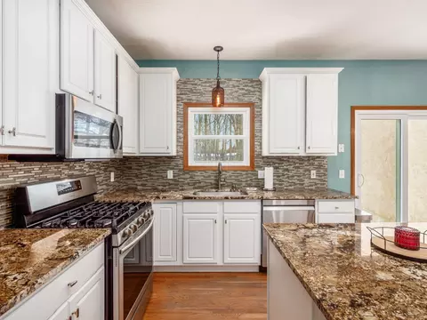Kitchen - 974 Wake Dr, Westerville, OH 43082 photo 3 of 5