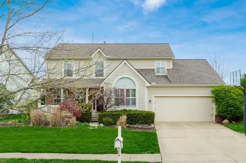8133 Dunaway Ln, Westerville, OH 43082