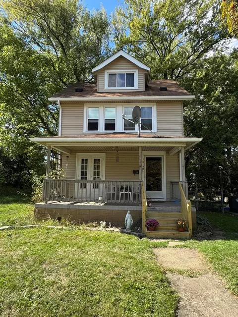 1012 Kling St, Akron, OH 44301