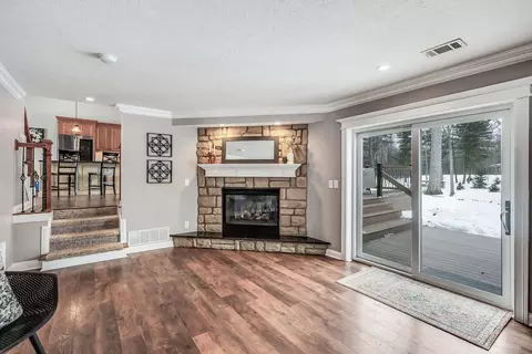 Living - 8176 Kennedy Rd, Blacklick, OH 43004 photo 7 of 9