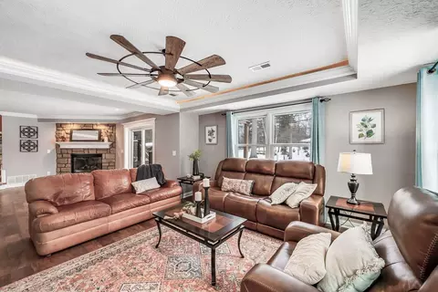 Living - 8176 Kennedy Rd, Blacklick, OH 43004 photo 1 of 9