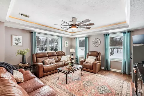 Living - 8176 Kennedy Rd, Blacklick, OH 43004 photo 5 of 9