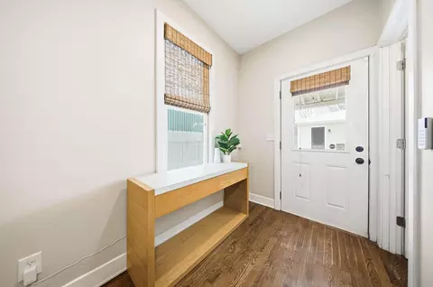 Entry Way - 161 E 4th Ave, Columbus, OH 43201 photo 3 of 5