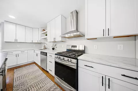 Kitchen - 161 E 4th Ave, Columbus, OH 43201 photo 2 of 3