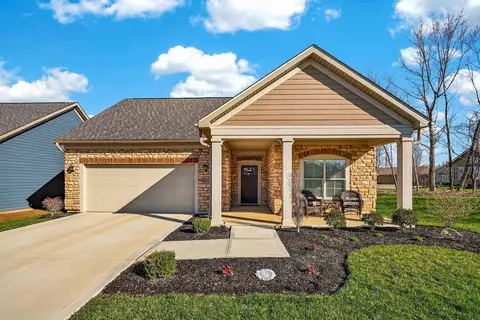 1636 Waterside Dr, Circleville, OH 43113