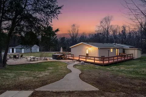 18596 Harble Griffith Rd, Logan, OH 43138