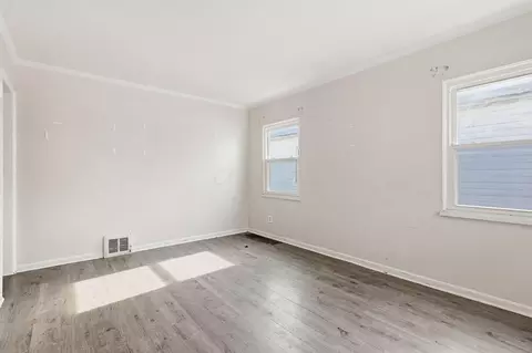 Living - 822 S Ruby Ave, Columbus, OH 43227 photo 1 of 5