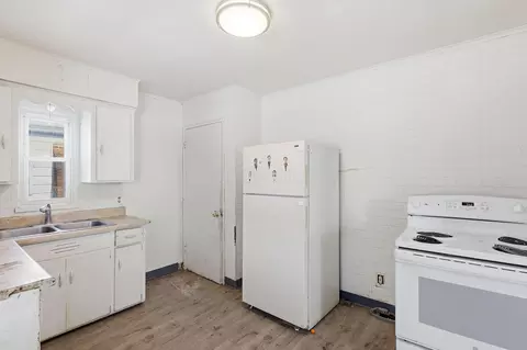 Kitchen - 822 S Ruby Ave, Columbus, OH 43227 photo 1 of 3