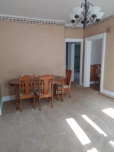 Dining - 348 Cherry St, Marion, OH 43302 photo 1 of 1