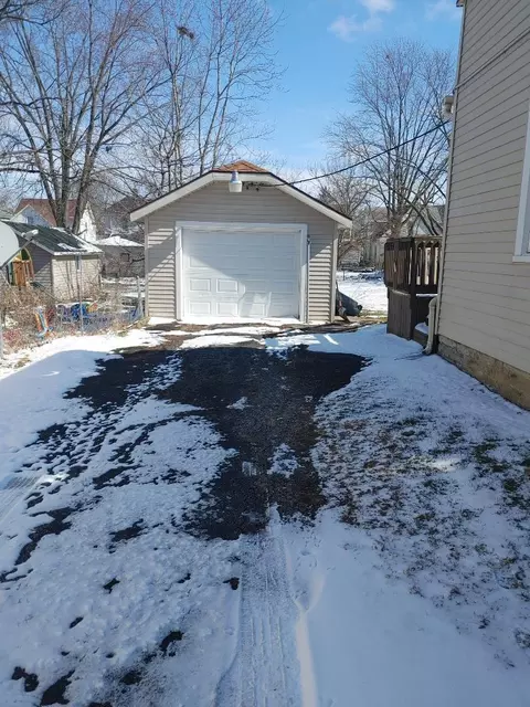 Exterior - 348 Cherry St, Marion, OH 43302 photo 2 of 2
