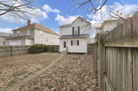 Exterior - 233 E 6th Ave, Lancaster, OH 43130 photo 5 of 6