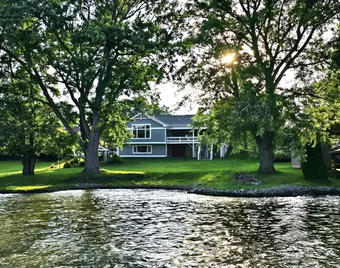 1125 Chickasaw Dr, London, OH 43140