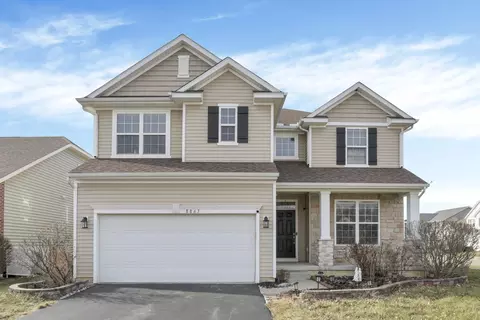 8863 Olenbrook Dr, Lewis Center, OH 43035