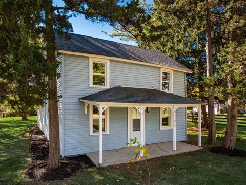 8165 Lucas Rd, Plain City, OH 43064