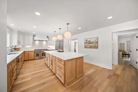 Kitchen - 5195 River Forest Rd, Dublin, OH 43017 photo 3 of 12
