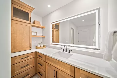 Bath - 5195 River Forest Rd, Dublin, OH 43017 photo 2 of 13