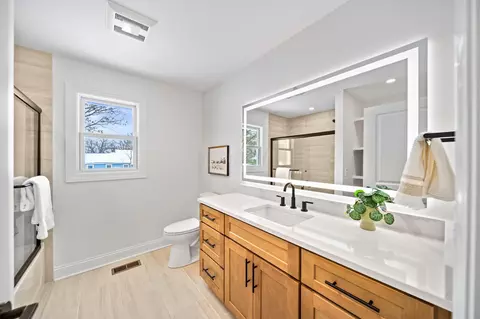 Bath - 5195 River Forest Rd, Dublin, OH 43017 photo 7 of 13