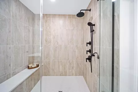 Bath - 5195 River Forest Rd, Dublin, OH 43017 photo 5 of 13